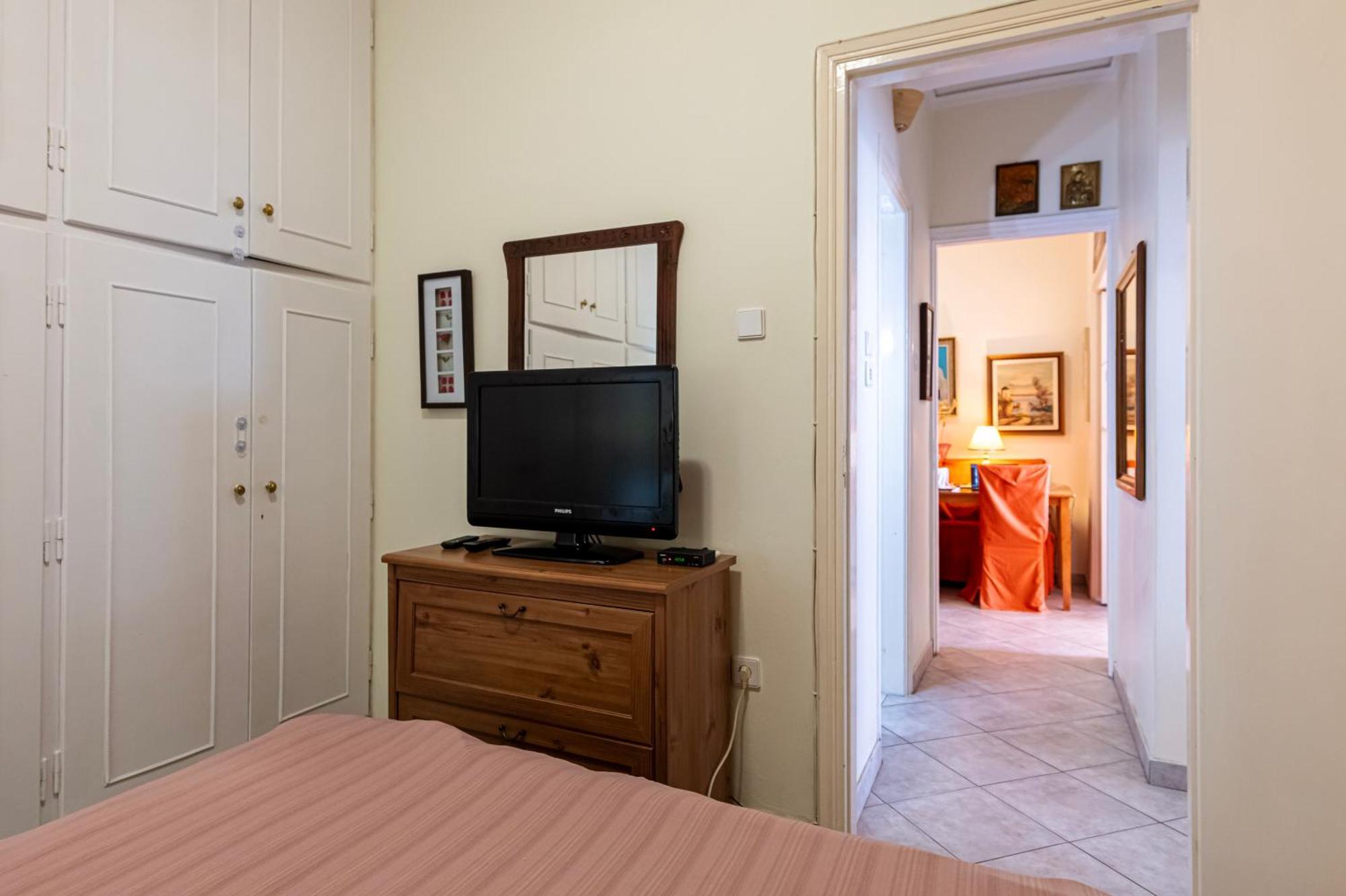 Sea View Apartment 100M From The Beach Saronida 外观 照片